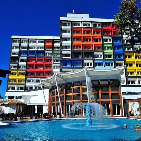 Chateau De Chine Hotel Hualien Esterno foto The hotel's swimming pool
